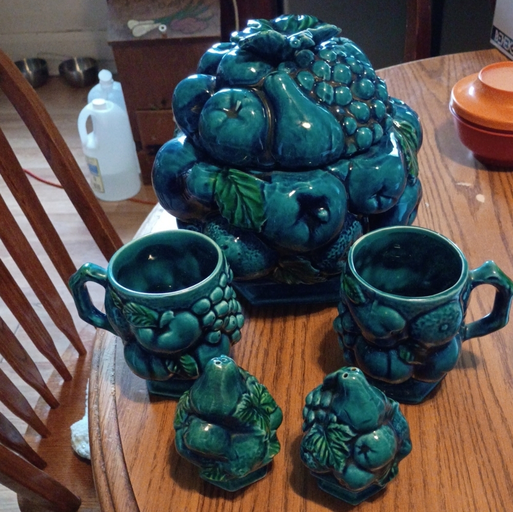 Elegant Teal Ceramic Fruit-Themed Kitchen Set